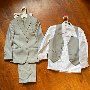 Fouger complete 4 piece suit - size 5